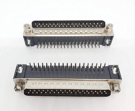 Connettore SUB-D 37 poli maschio 90° per circuito stampato