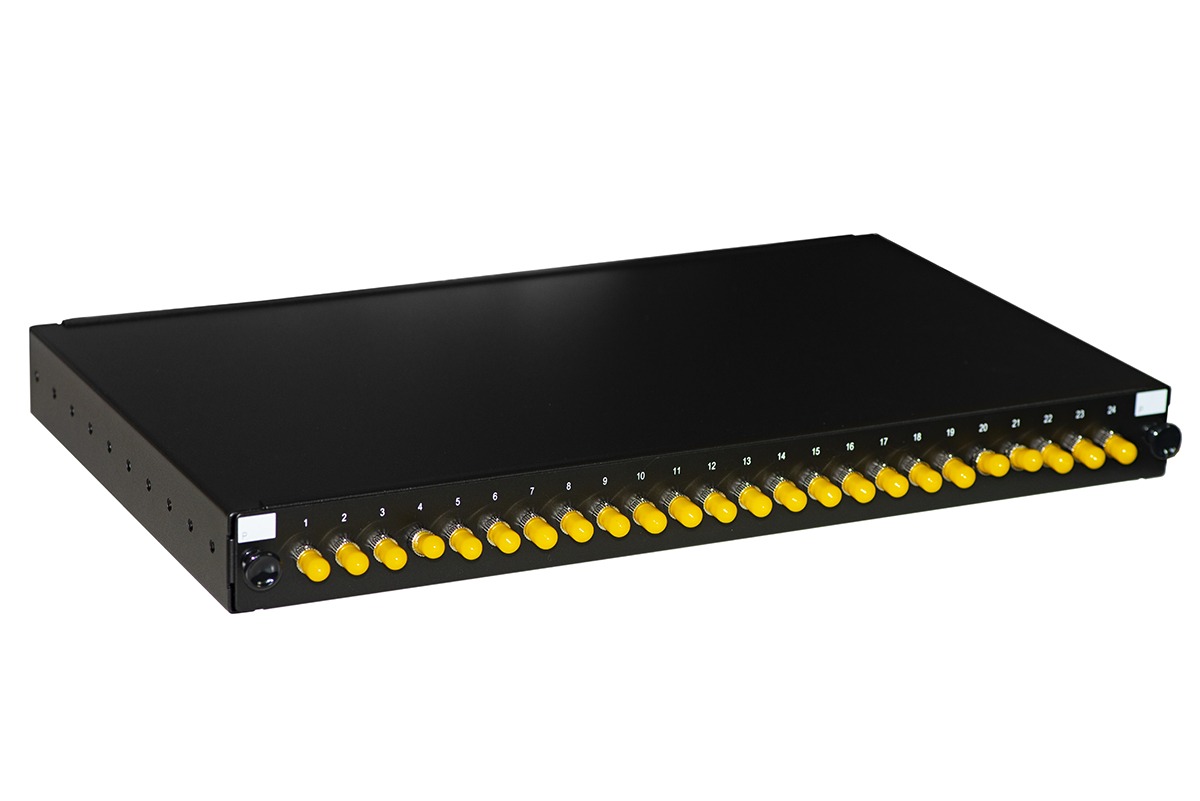 Pannello fibra ottica 19″ con 24 adattatori st simplex om4 profondita’ 250 mm con pigtail installati colore nero