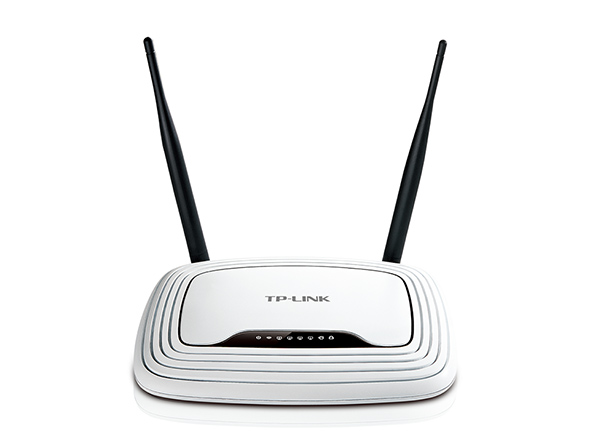 ROUTER 300MBPS WIRELESS CON SWITCH 4 PORTE