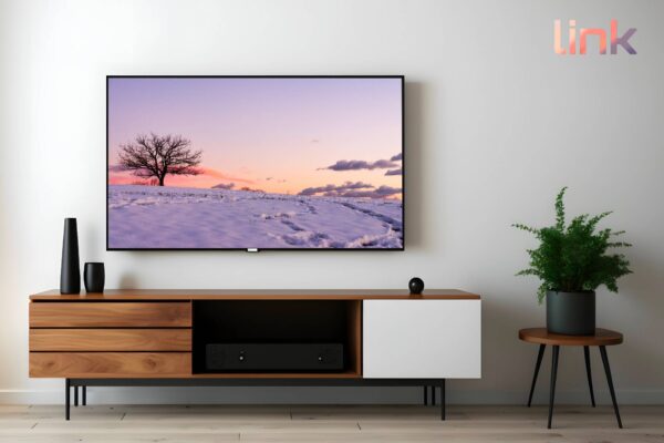STAFFA A MURO ORIENTABILE PER TV LED/LCD DA 13 A 37″ FINO A 30KG E VESA 200×200